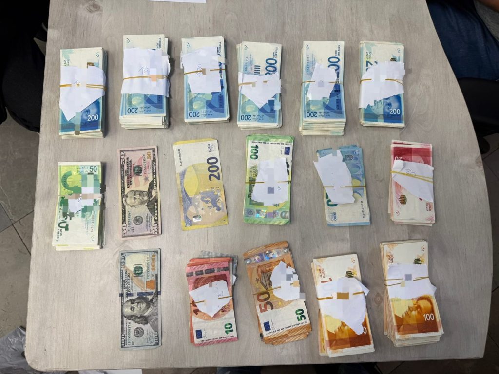 150,000 שקל שיועדו לחתונה נשכח בתחנת דלק בעמק חפר