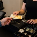 הביקורות בוצעו לאחר תצפיות מקדימות וקניות ביקורת סמויות